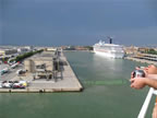 nave da crociera carnival freedom a Venezia